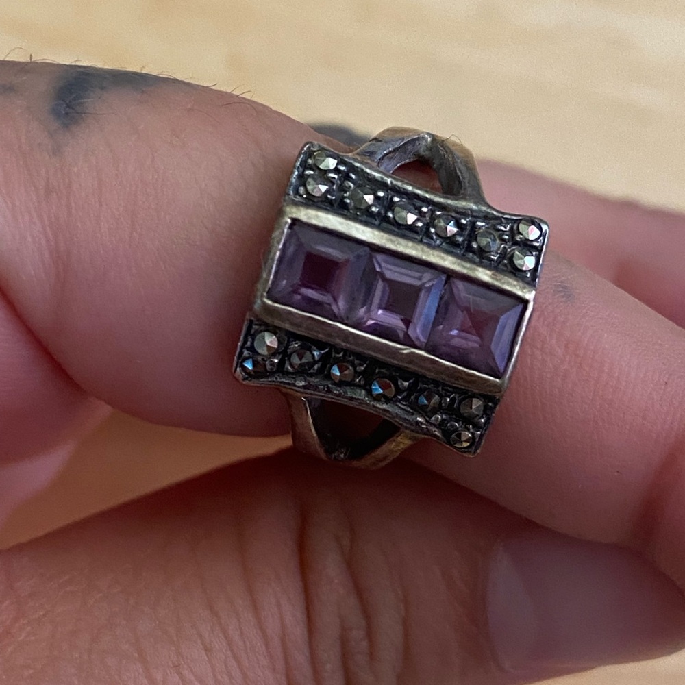 Elegant Purple and Silver Women's Ring